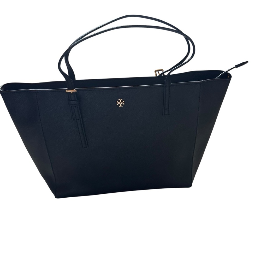 Tory Burch Emerson Small Tote in excellent condition.